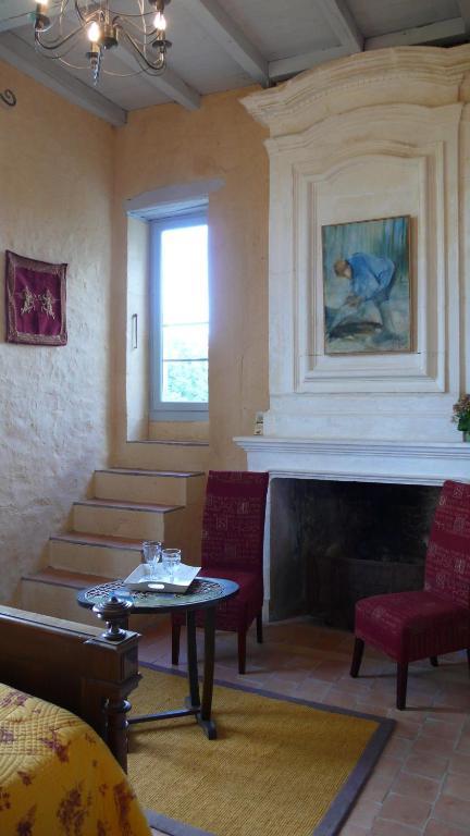 Chambres D'Hotes Logis De L'Astree Saint-Bris-des-Bois Номер фото